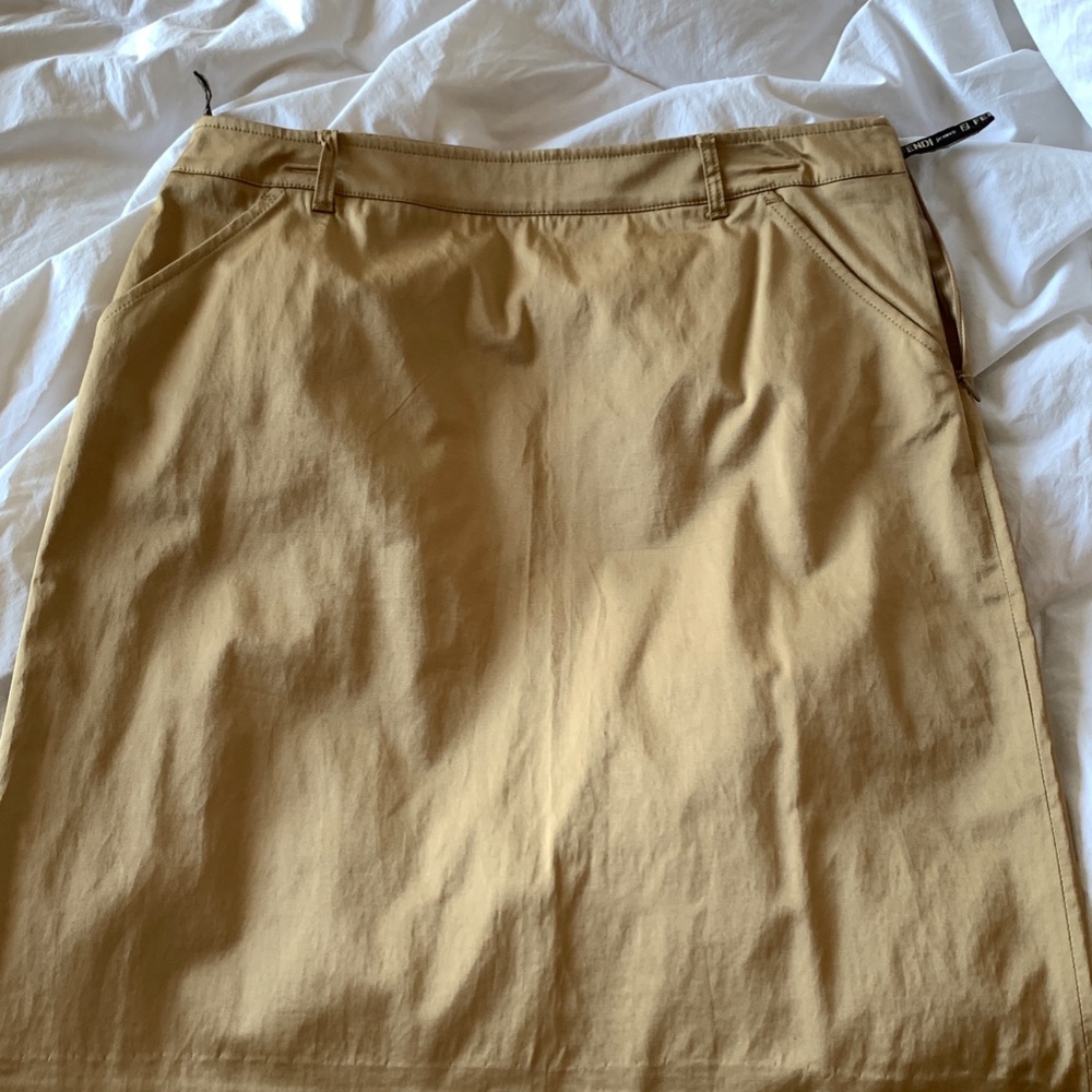 Skirt - Picture 2 of 8